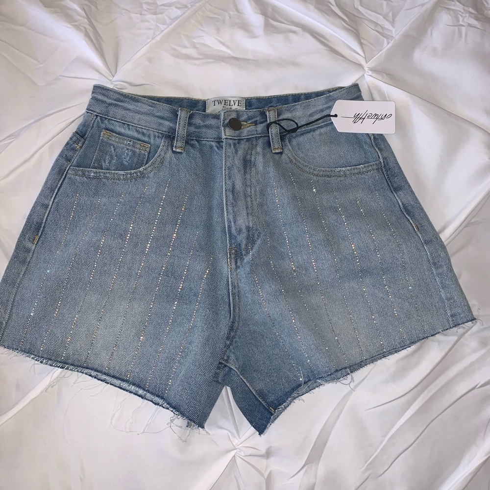 Fashionnova sparkle shorts